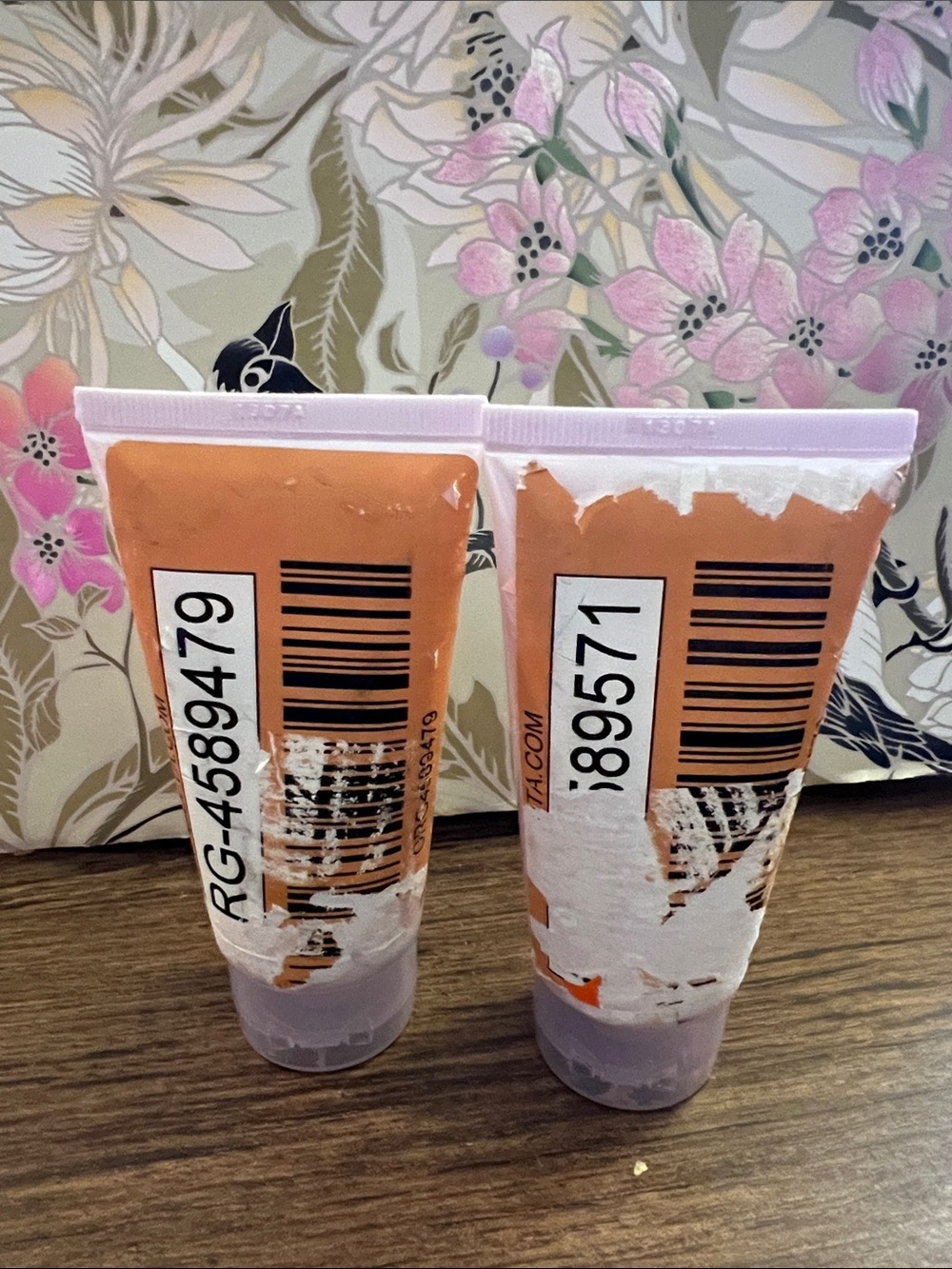 Ariana Grande ARI Pink Body Lotion Duo - Picture 2 of 2